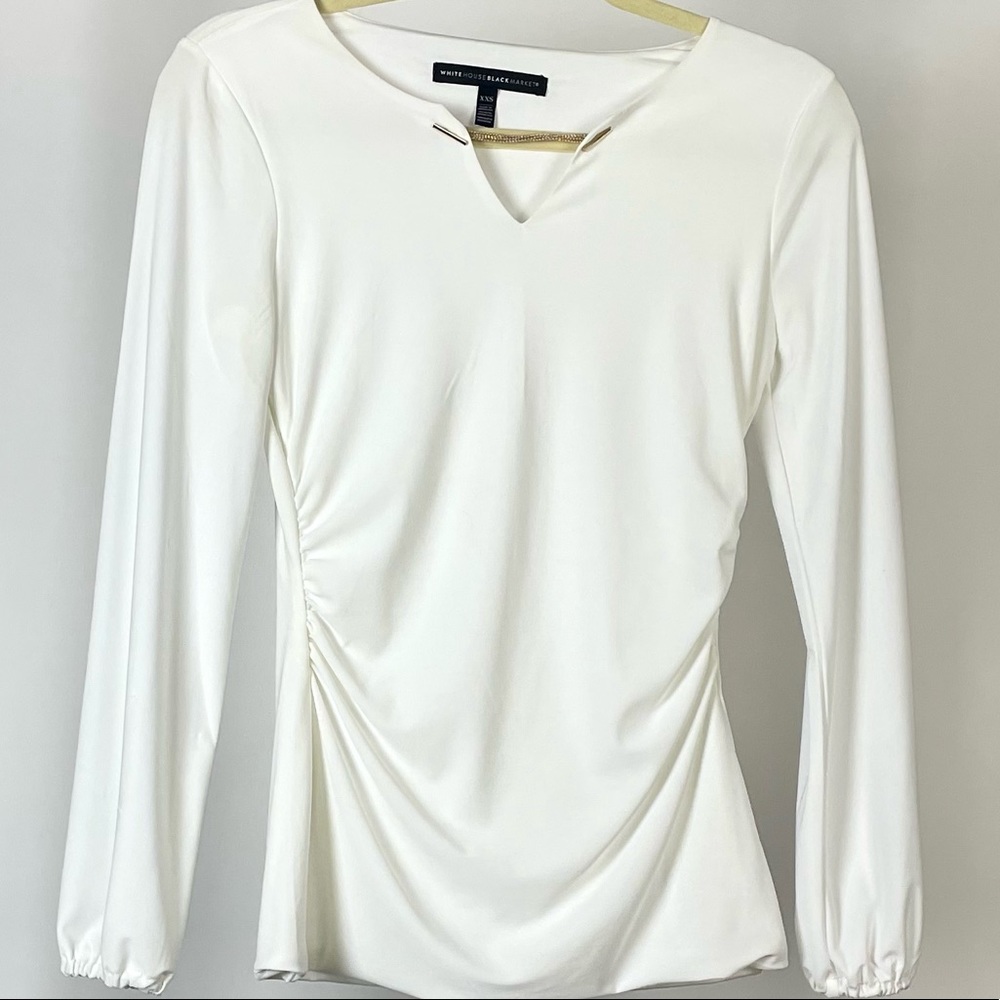 White House Black Market Long sleeve blouse w/gold chain attachment (NWOT).